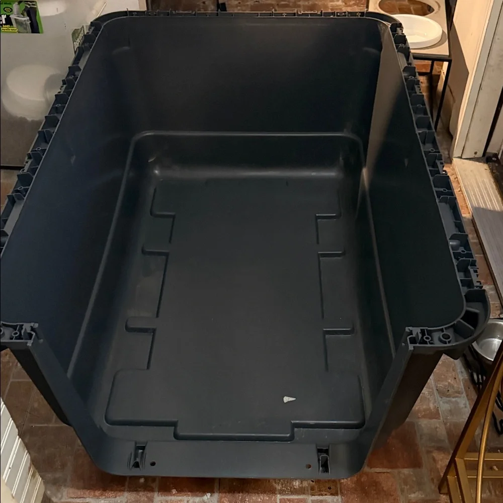 Pet Travel Carrier with Metal Door